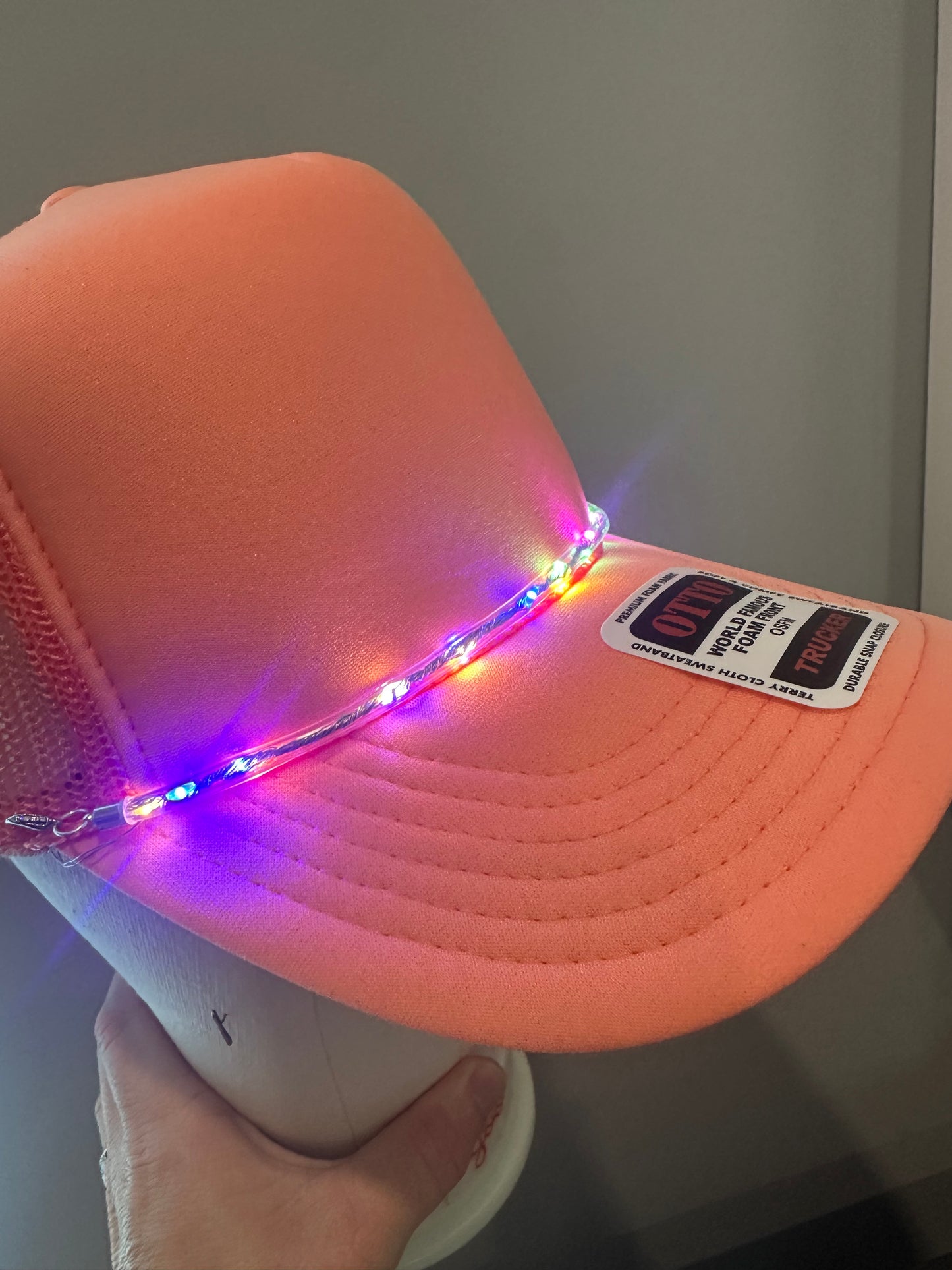 Light up hat chain